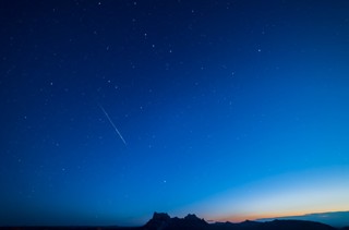 Geminid over Temple Mountain, Utah in 2017.