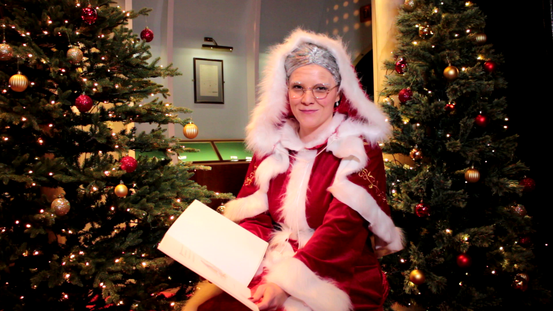 Mrs Claus at Small Space