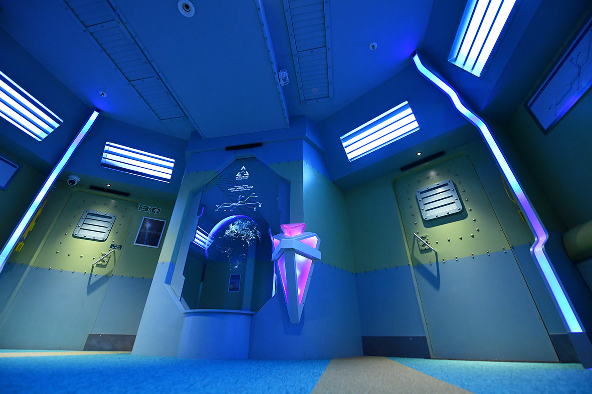 Briefing room in Tetrastar Space Port